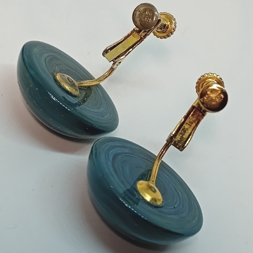 * vintage Napier blue green swirl lucite clip on earrings - Picture 6 of 7